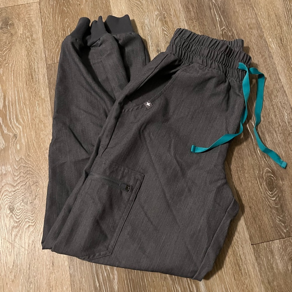 Figs Zamora graphite jogger